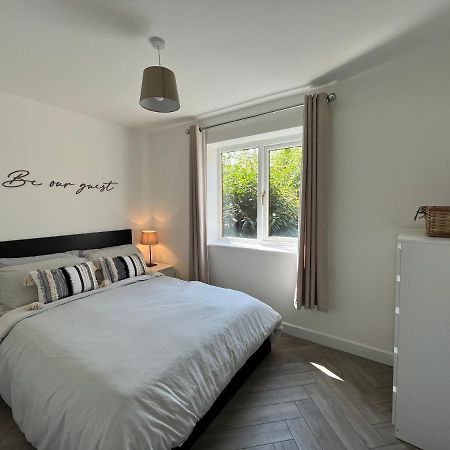 Contemporary 1 Bedroom Apartment Normanton  Exteriér fotografie